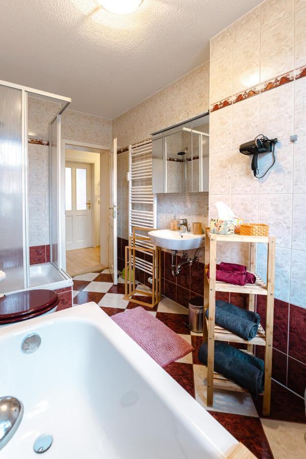Apartamento Naumburger Charme "Schwarzes Gold" Naumburg  Exterior foto